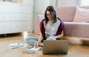 How Online Tutoring Can Help Your Child Stay Ahead in School